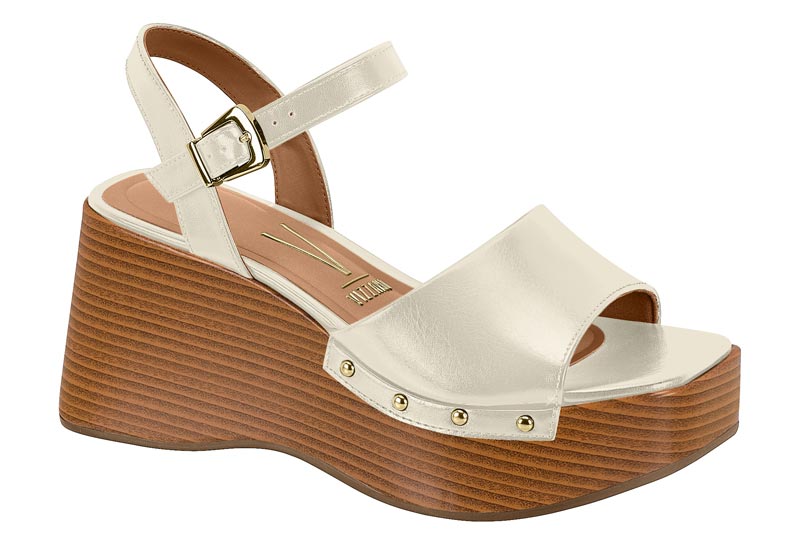Sandalia Cuña Vizzano Napa Blanco Off con Remaches Dorados